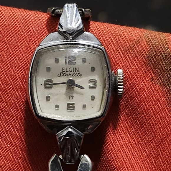 Elgin Starlite 17 Jewels works perfectly